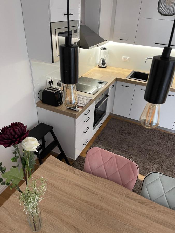 Apartment Leon Макарська Екстер'єр фото